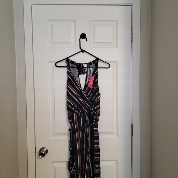 NWT Xhilaration wide leg Belt wrap style black stripe romper sz Medium. - Picture 2 of 7